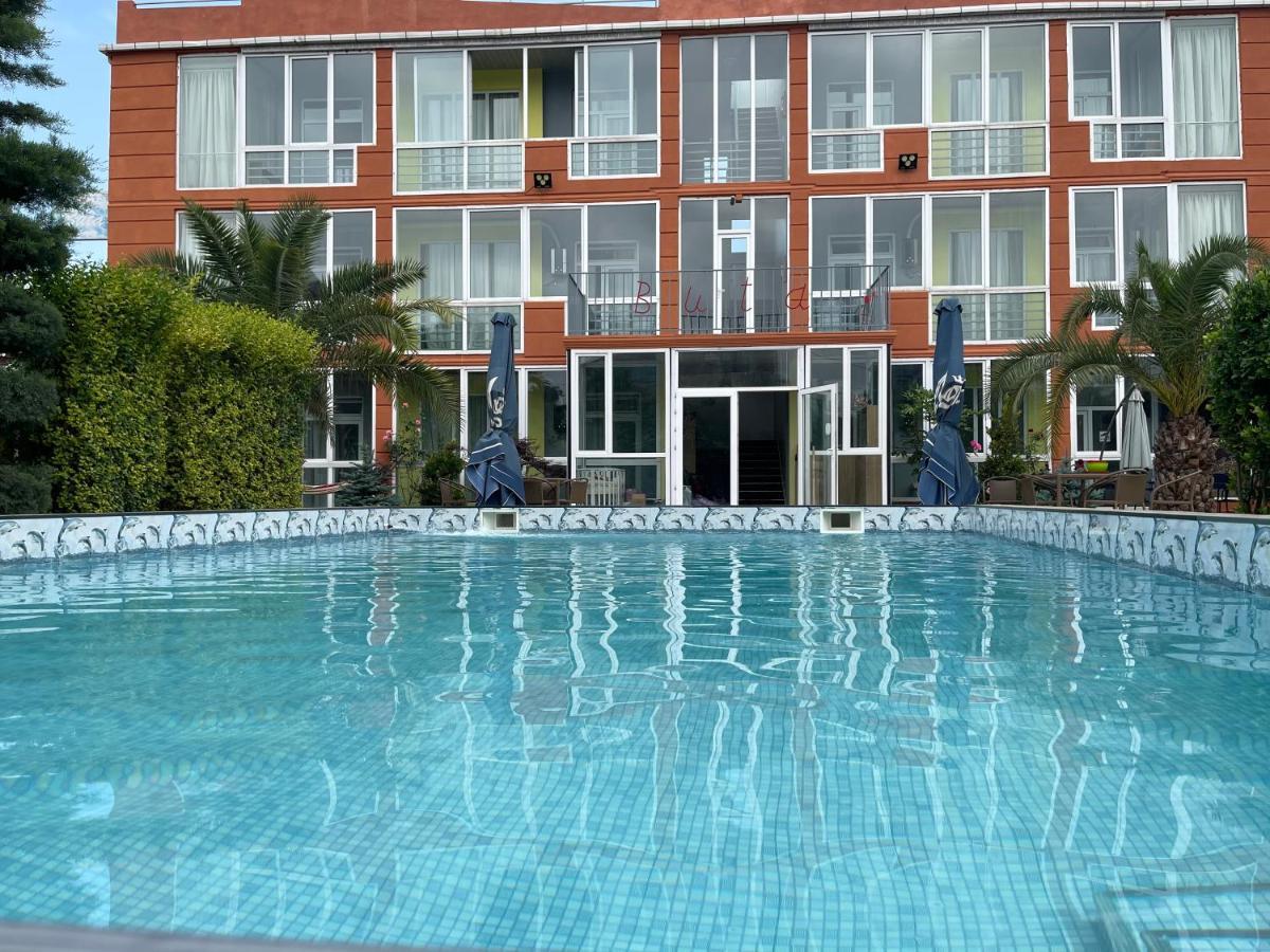 Hotel Buta Batumi Exterior foto