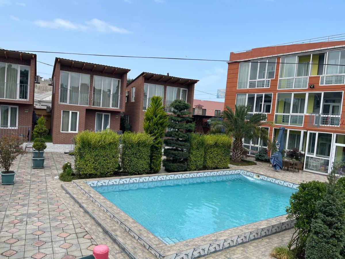 Hotel Buta Batumi Exterior foto