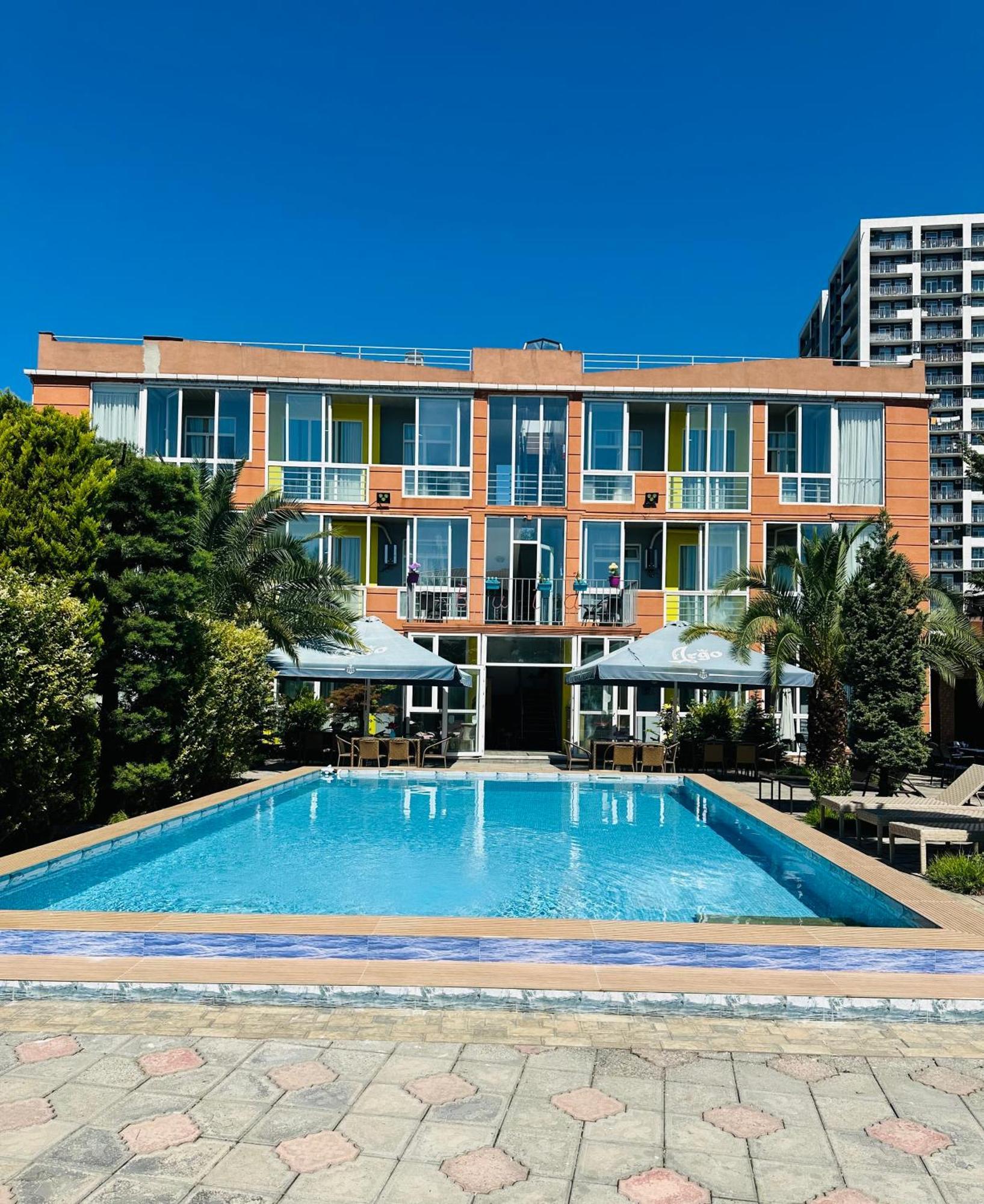 Hotel Buta Batumi Exterior foto